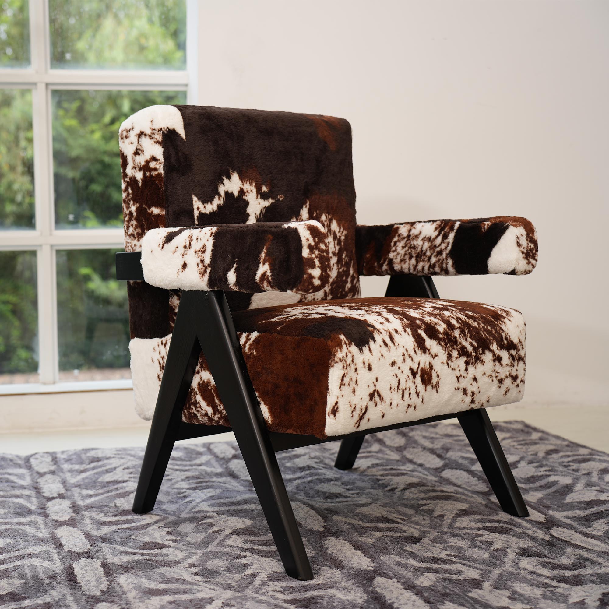 Cow Print Accent Chair  Tufted - Commercial Fabric Printing 评论和价格